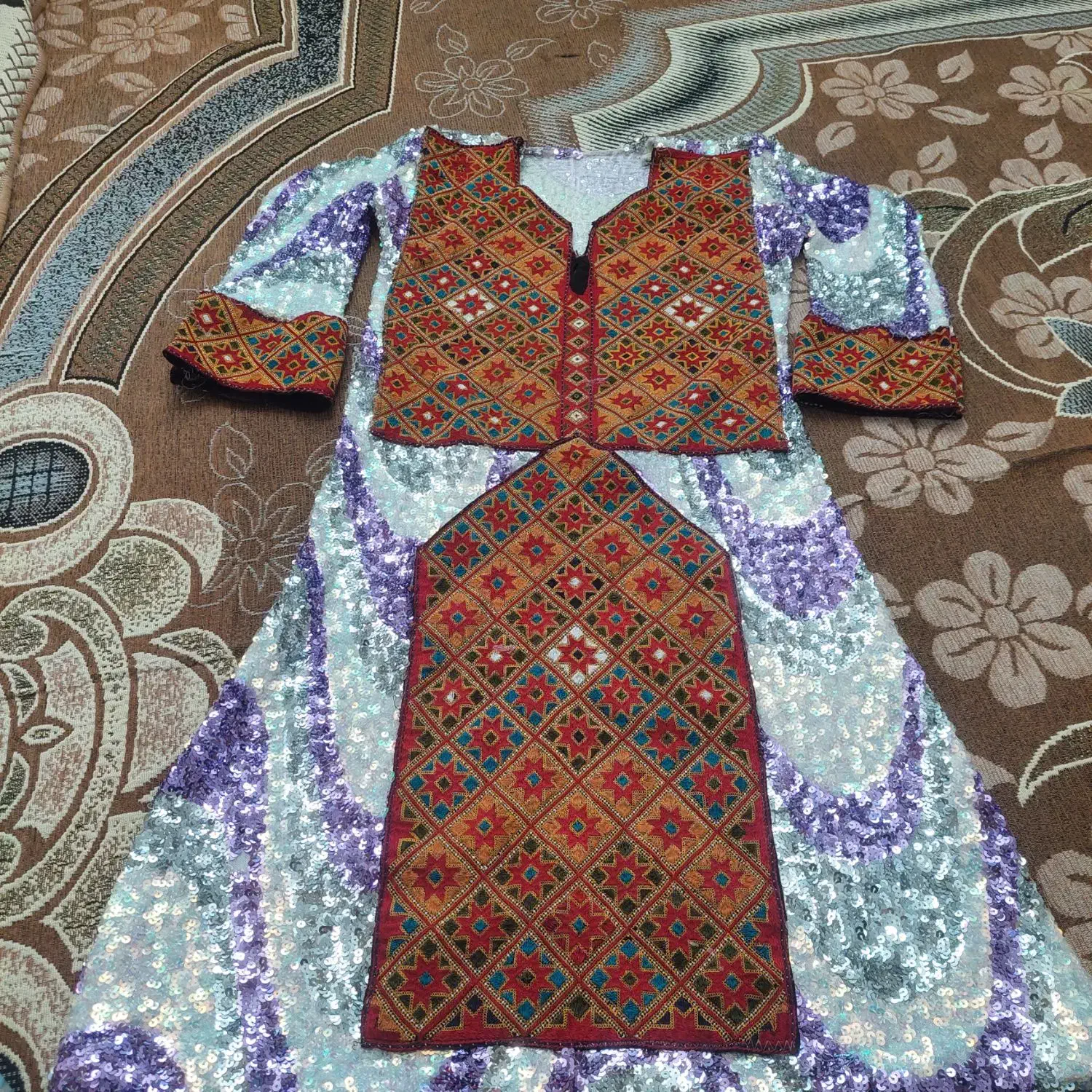 مجلسی|لباس|ایرانشهر, |دیوار