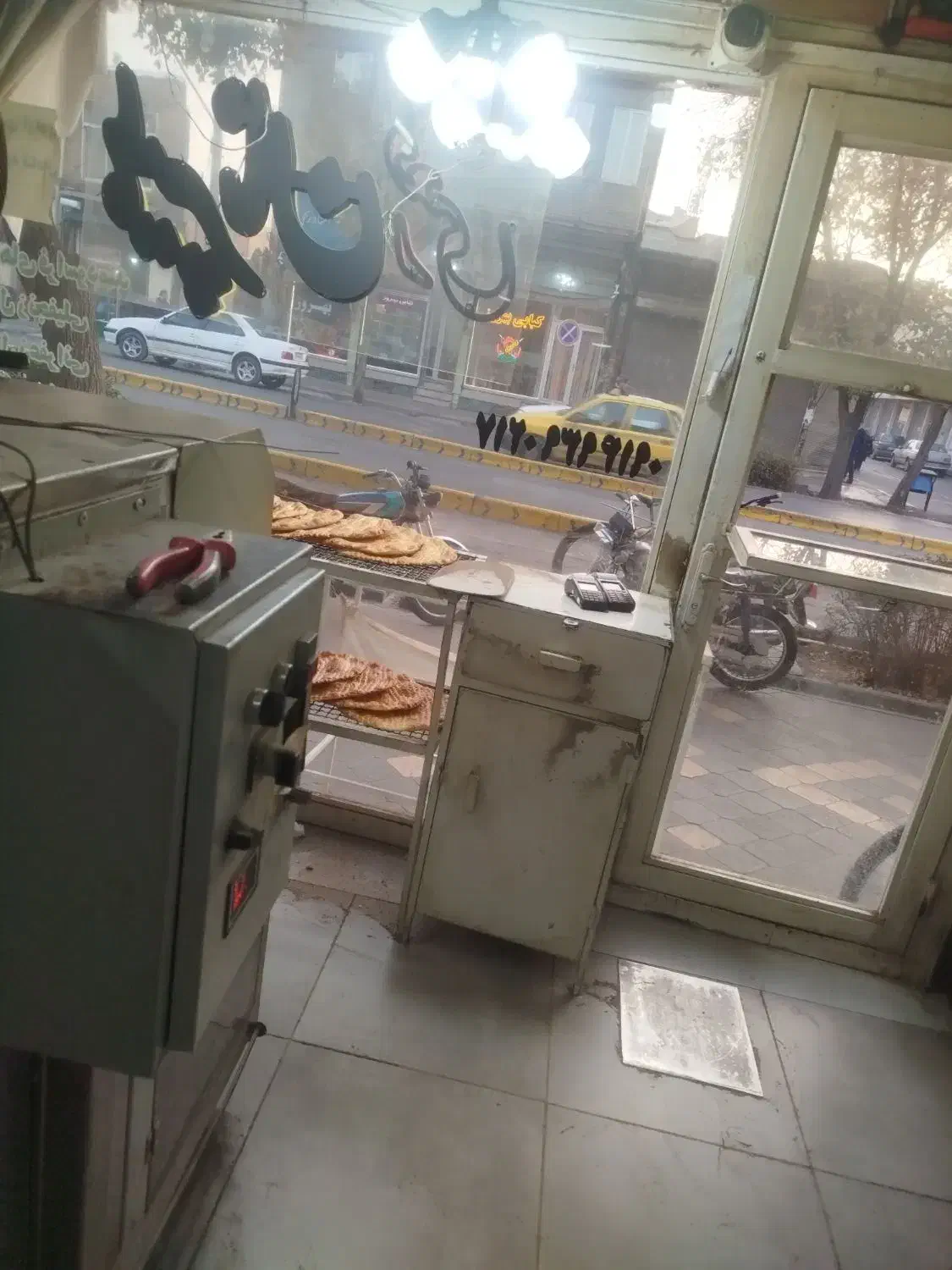 فروشنده نان در نانوایی|استخدام بازاریابی و فروش|خوی, |دیوار