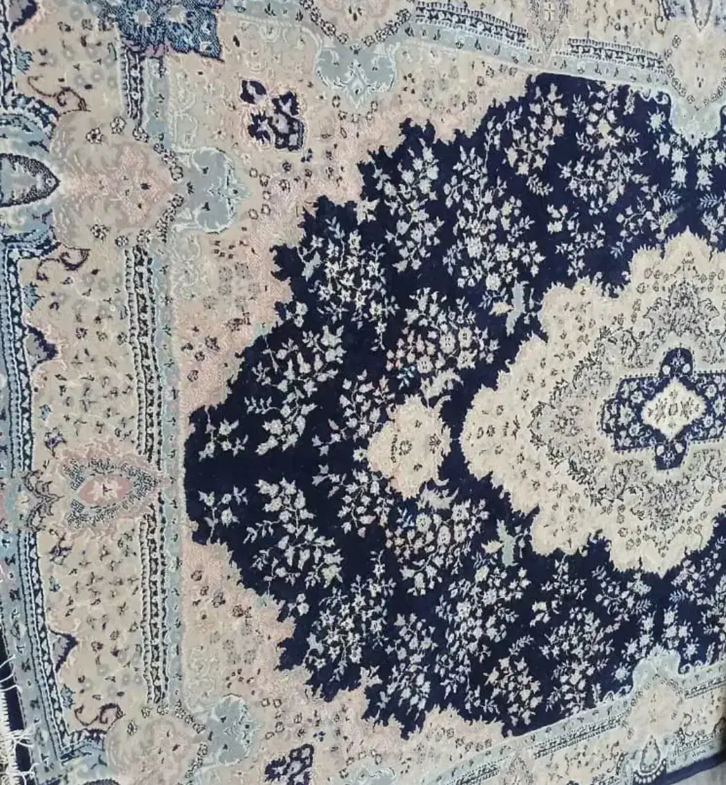 فرش ۶ متری سرمه ای و کرم|فرش|لاهیجان, مهرگان|دیوار