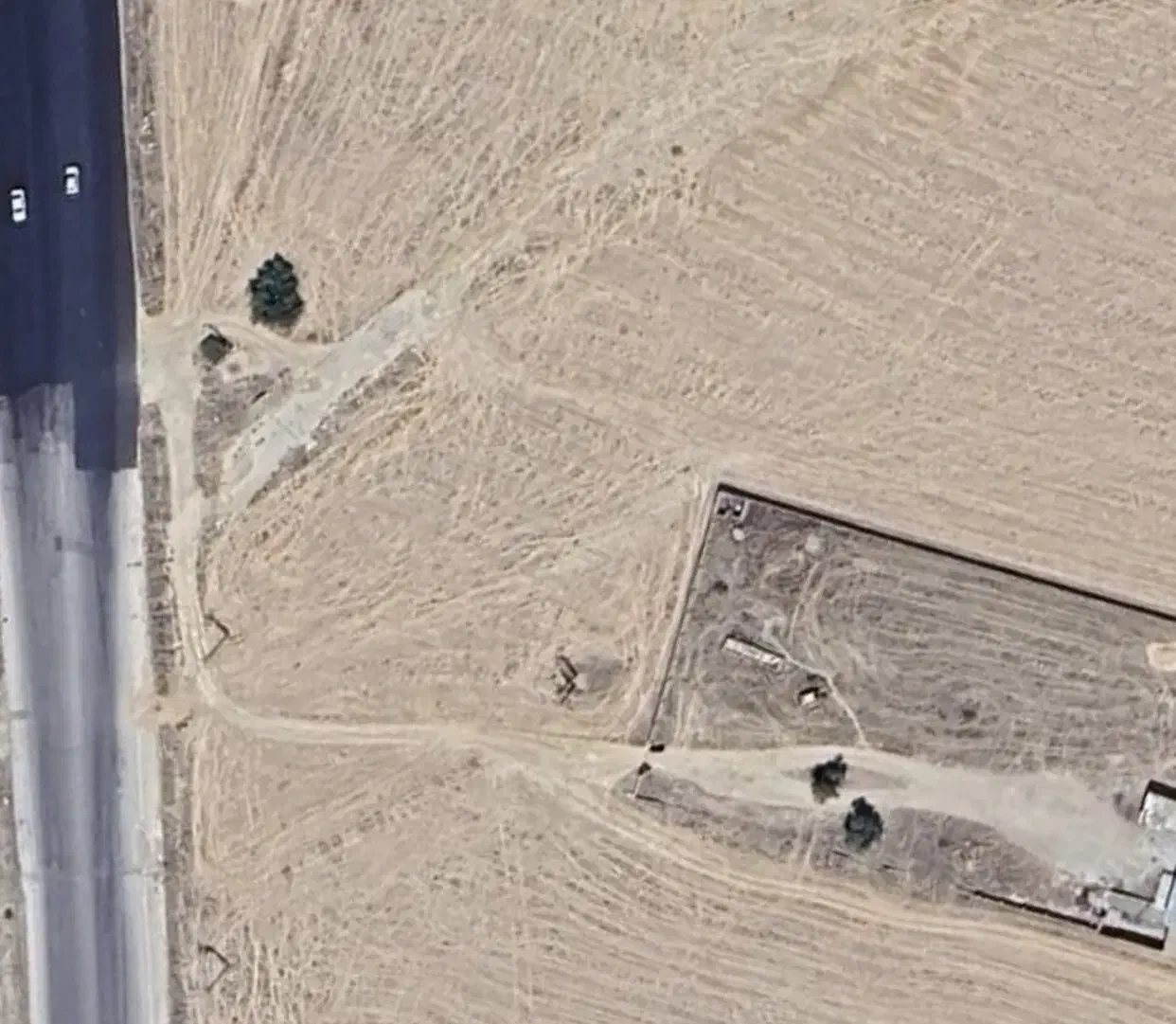 فروش فوری زمین قابلیت ساخت و سرمایه گذاری عالی|فروش زمین و ملک کلنگی|دهدشت, |دیوار