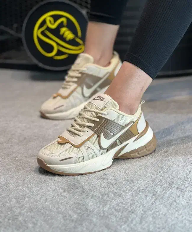 کفش نایک V2kسایز39|کیف، کفش، کمربند|شهرضا, |دیوار