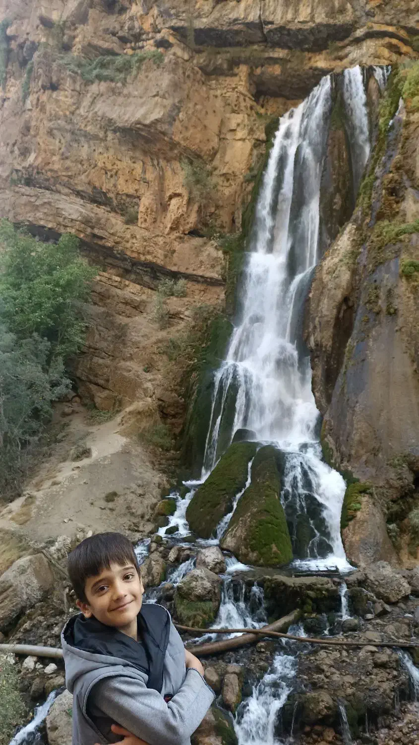 مدارک ماشین گم شده|اشیا|الیگودرز, |دیوار