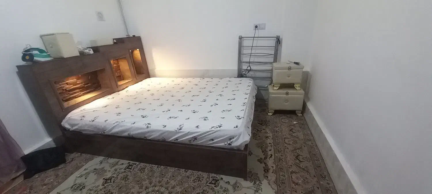 تخت خواب دونفره تمیز ومرتب|تخت و سرویس خواب|تربت جام, معدآباد|دیوار
