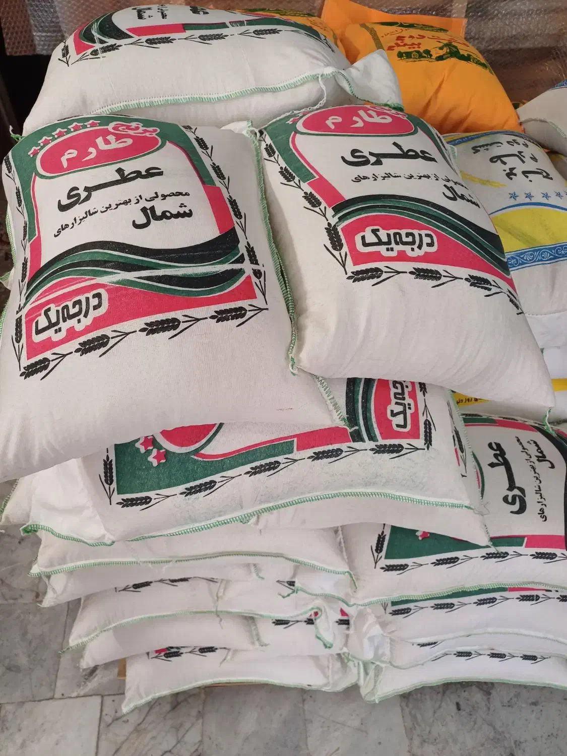 برنج طارم عطری کشت اول|خوردنی و آشامیدنی|کاشان, فاز ۲ ناجی آباد|دیوار