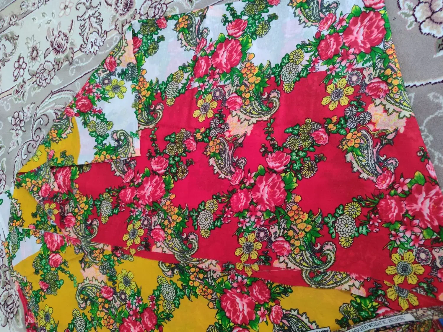 لباس|لباس|سنندج, |دیوار