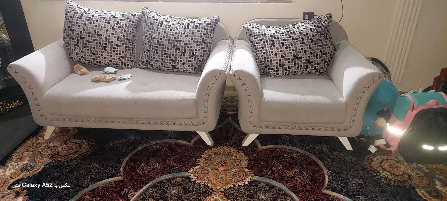 مبل ۷ نفره به همراه یک ساعت ایستاده اشانتیون|مبلمان خانگی و میز عسلی|مرودشت, سهلآباد|دیوار