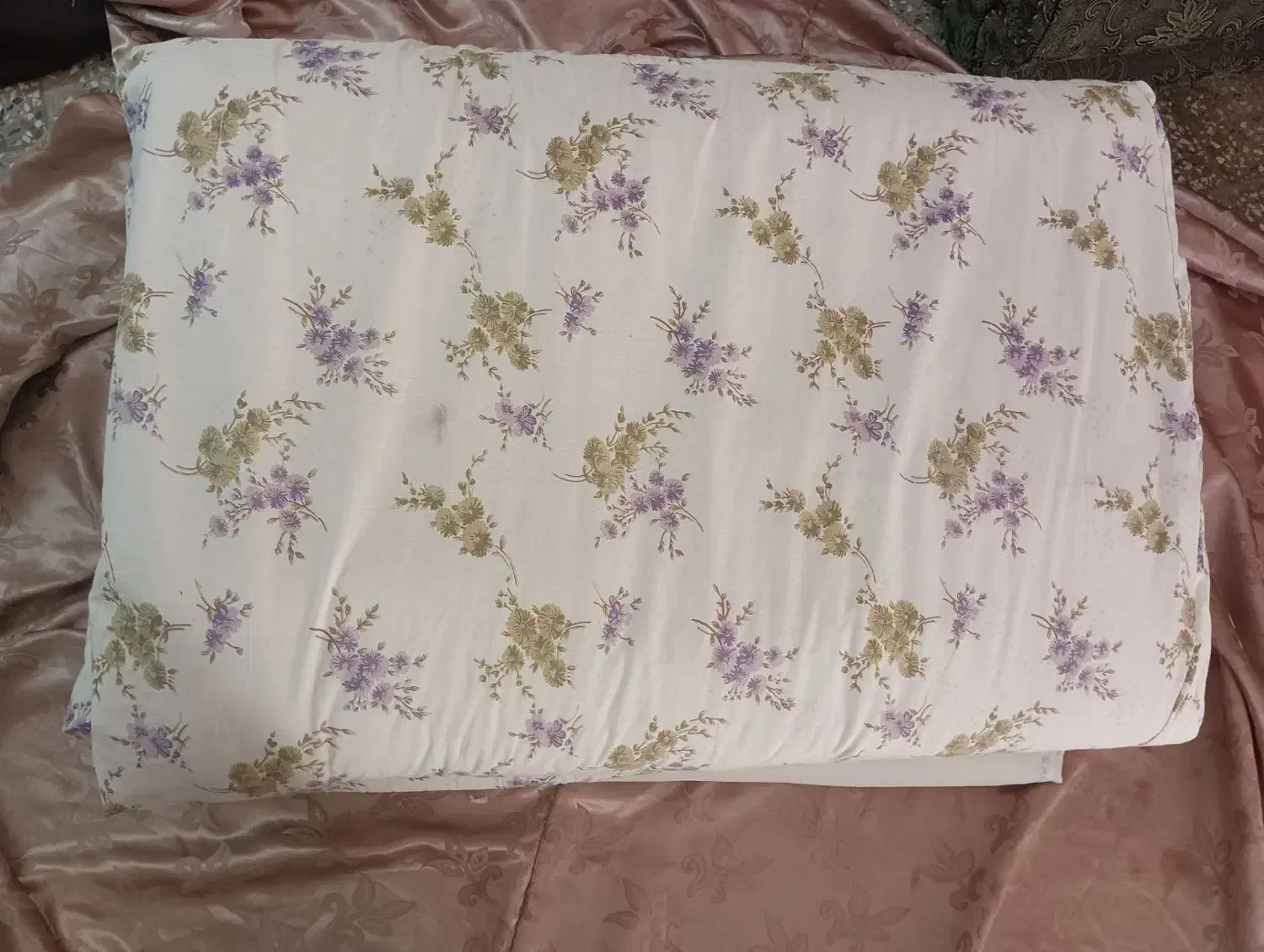 بالشت وتشک|رختخواب، بالش، پتو|دزفول, |دیوار