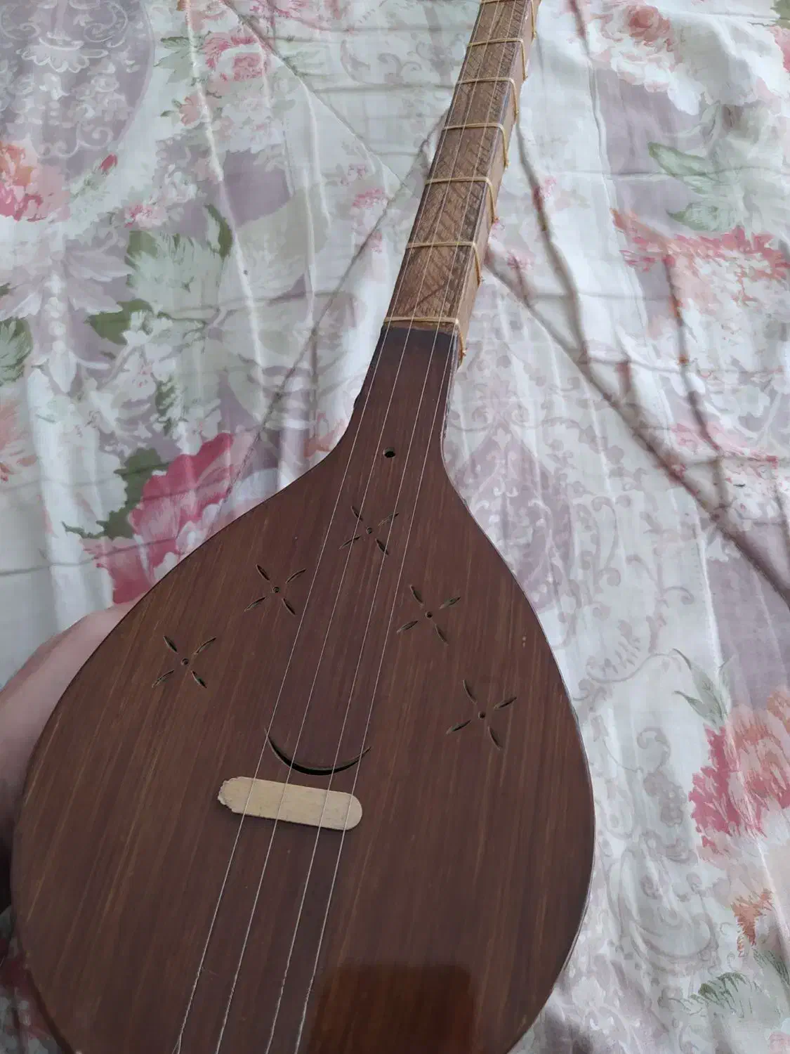 سه تار|سازهای سنتی|شهرضا, |دیوار