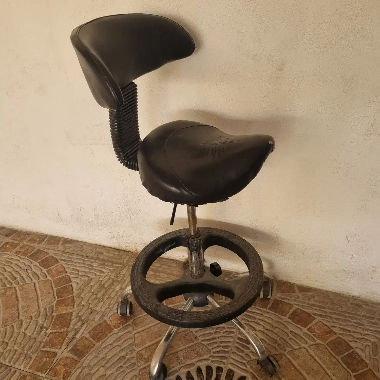 صندلی|صندلی و نیمکت|گنبد کاووس, |دیوار