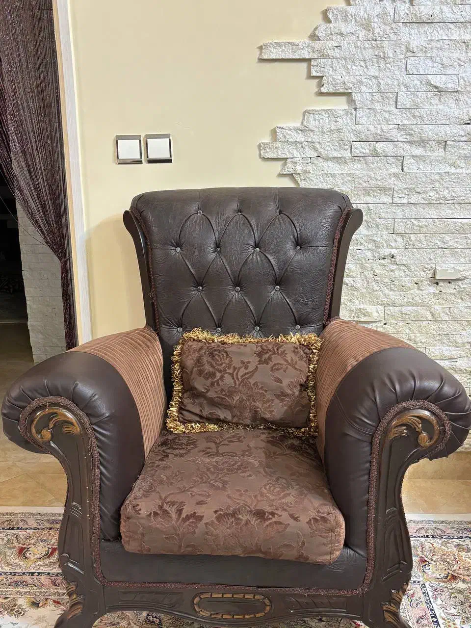 مبلمان کلاسیک راحتی|مبلمان خانگی و میز عسلی|اراک, |دیوار