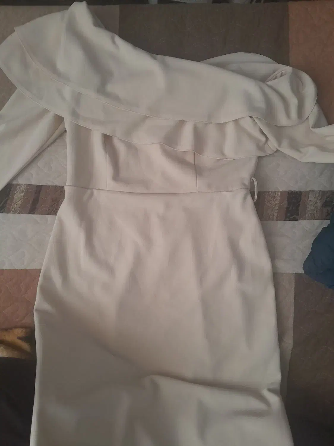 پیراهن و مانتو کرم|لباس|تهران, افسریه شمالی|دیوار