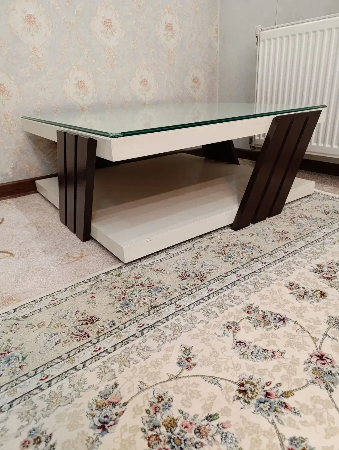 میز پذیرایی|مبلمان خانگی و میز عسلی|اصفهان, باغ فدک|دیوار