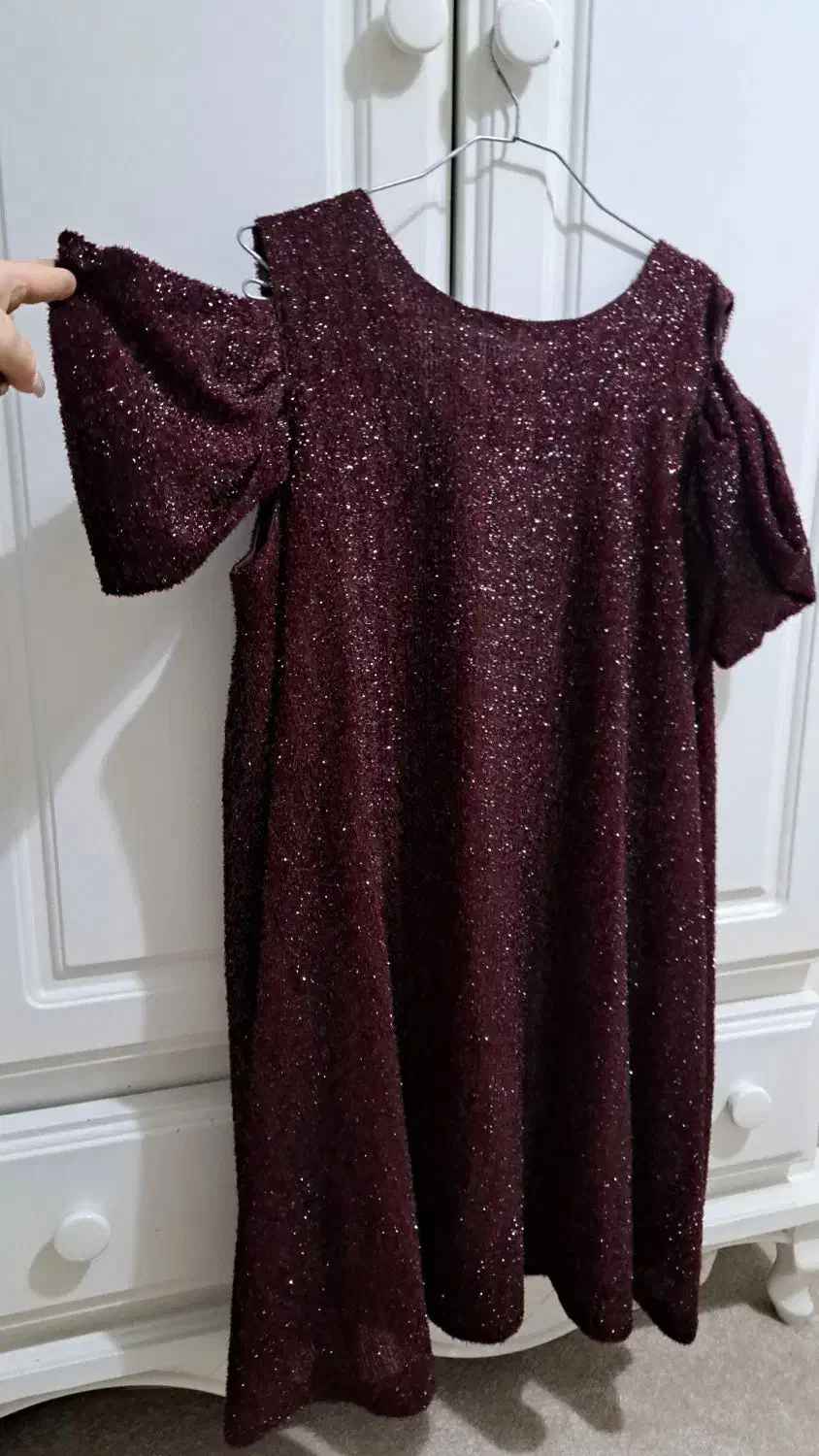 لباس مجلسی|لباس|فردیس, منظریه|دیوار