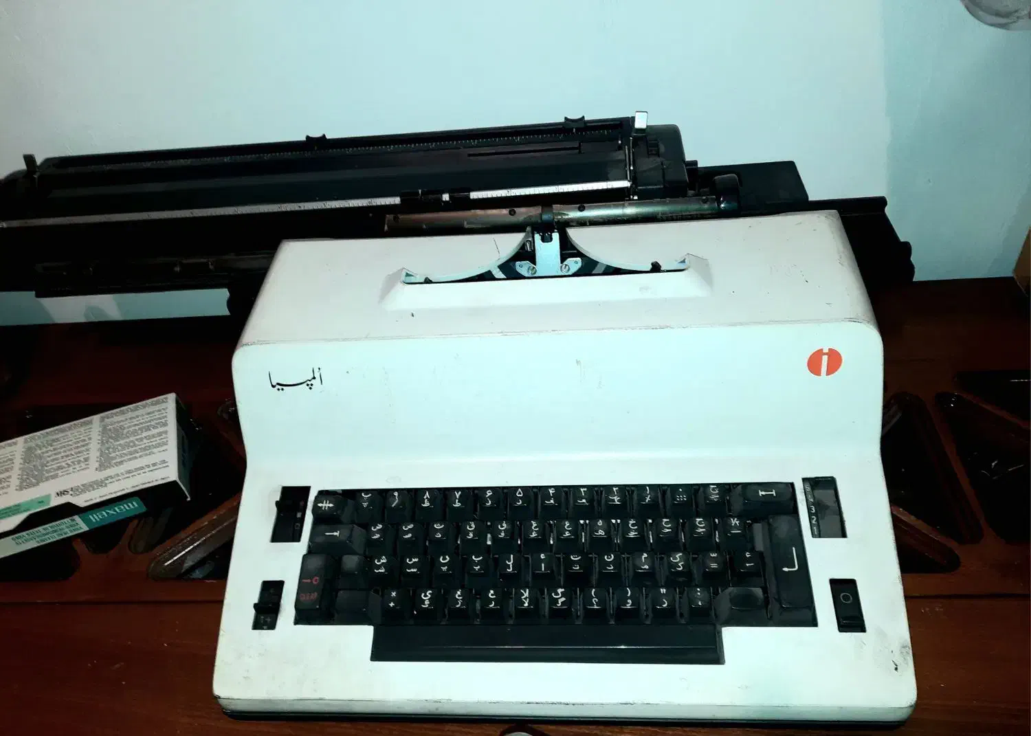 ماشین تایپ و ماشین حساب|کلکسیون اشیاء عتیقه|تهران, میرداماد|دیوار