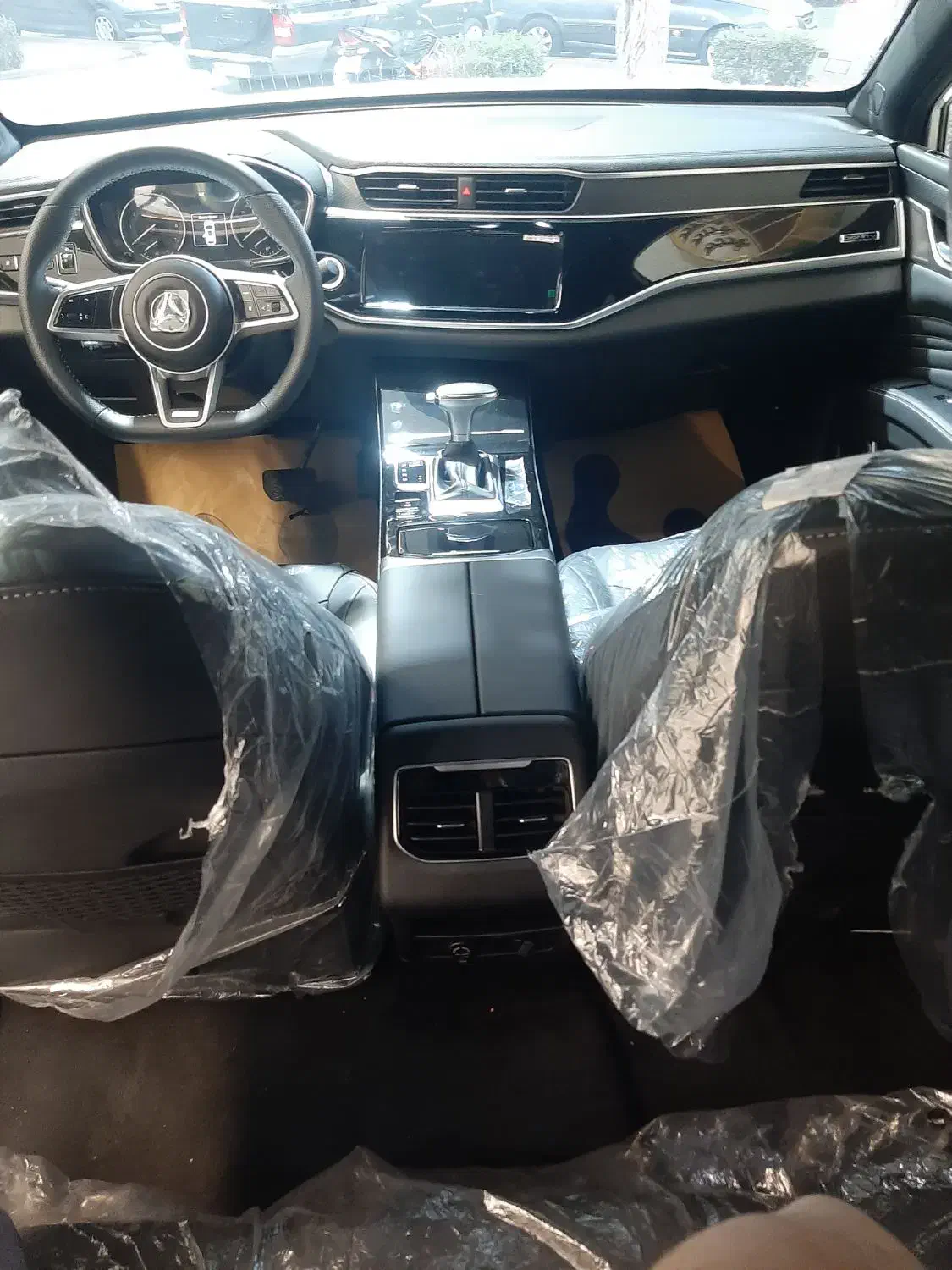 دیگنیتی سفید مشکی|خودرو سواری و وانت|اصفهان, پوریای ولی|دیوار