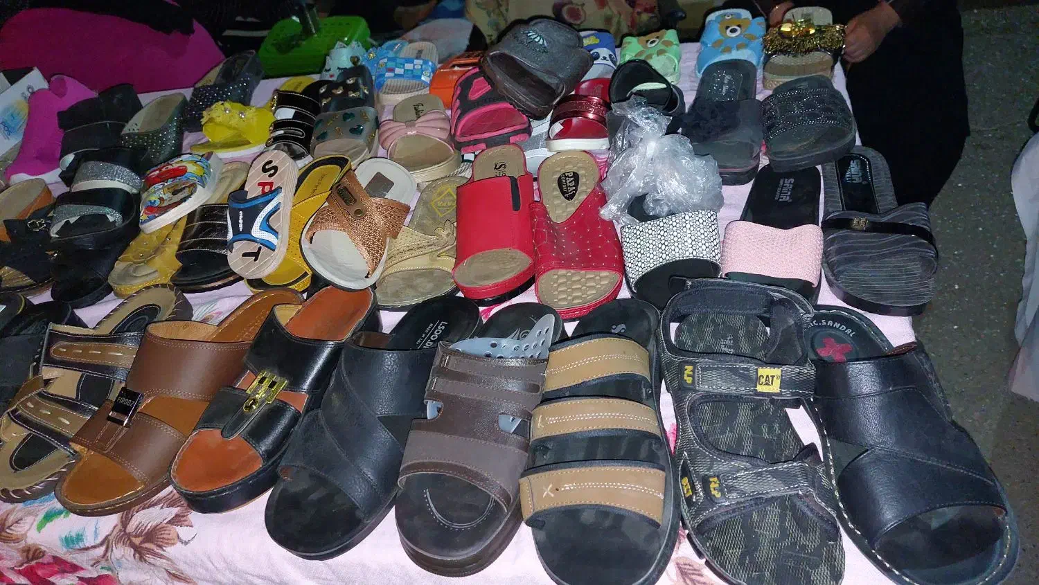 فروش عمده صندل|کیف، کفش، کمربند|شوشتر, |دیوار