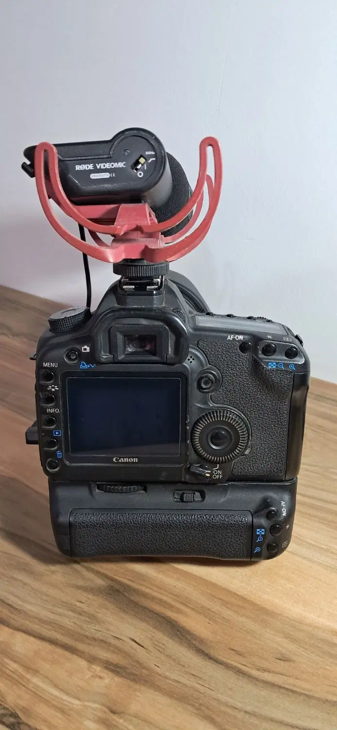 Canon 5D Mark II|دوربین عکاسی و فیلم‌برداری|تهران, بهار|دیوار