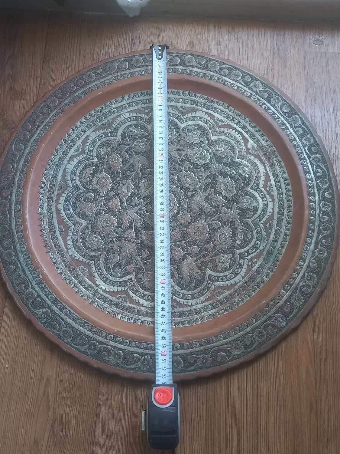 سینی با قدمت حدود ۳۰۰ سال|کلکسیون اشیاء عتیقه|رشت, خمیران زاهدان|دیوار