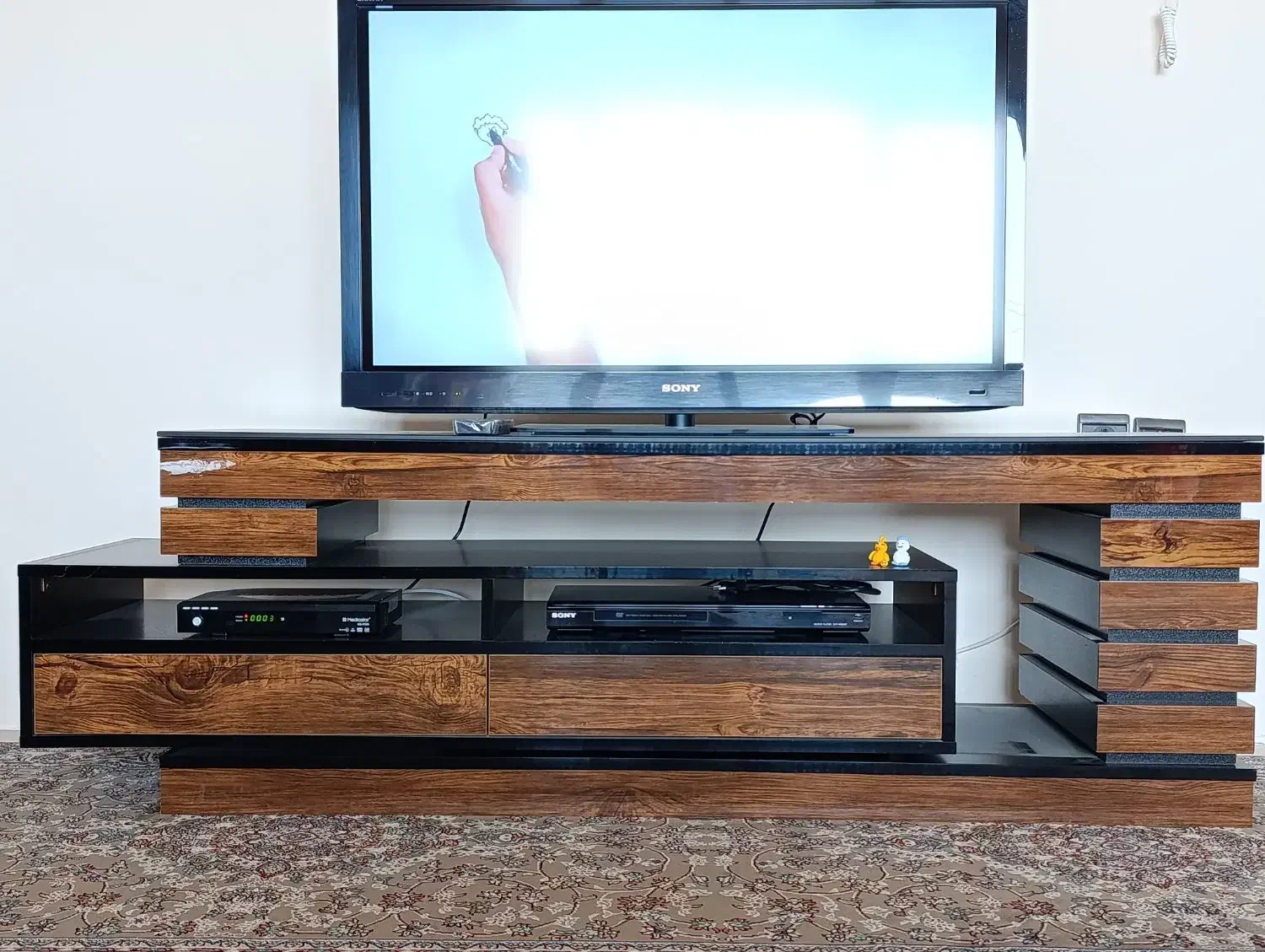 میز تلویزیون|میز تلویزیون|گلبهار, شهر جدید گلبهار|دیوار