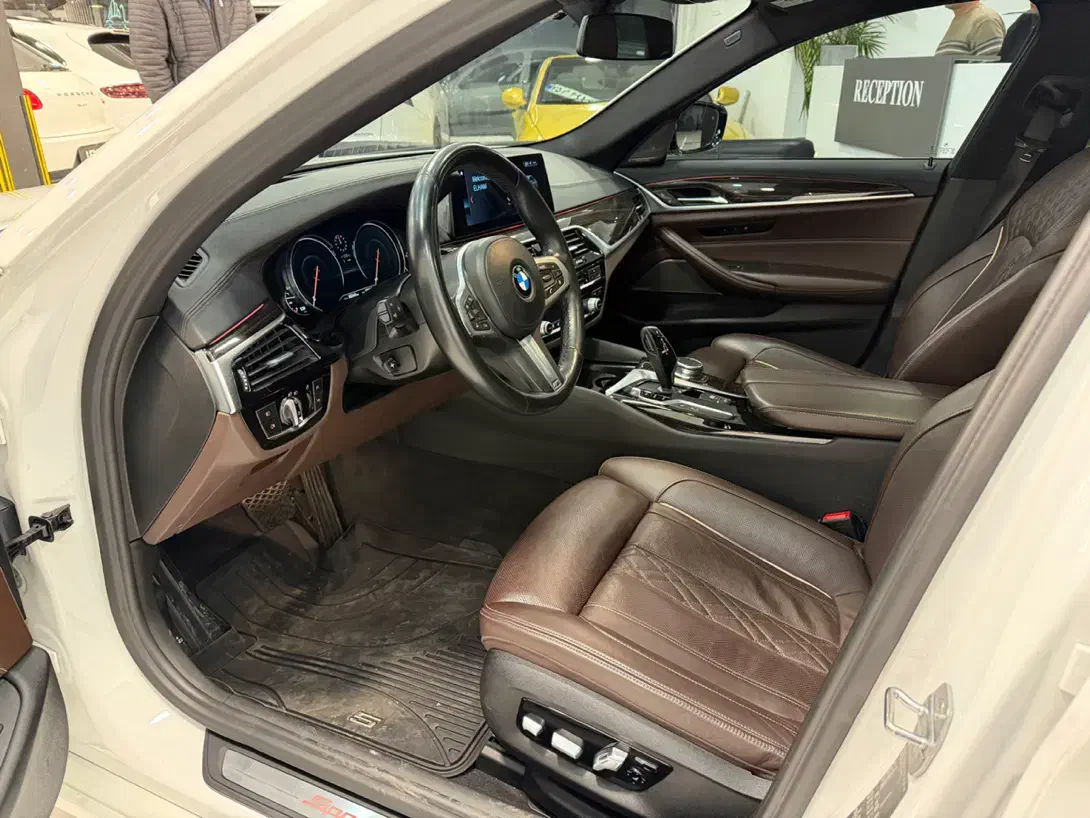 Bmw 530 2017|خودرو سواری و وانت|تهران, درختی|دیوار