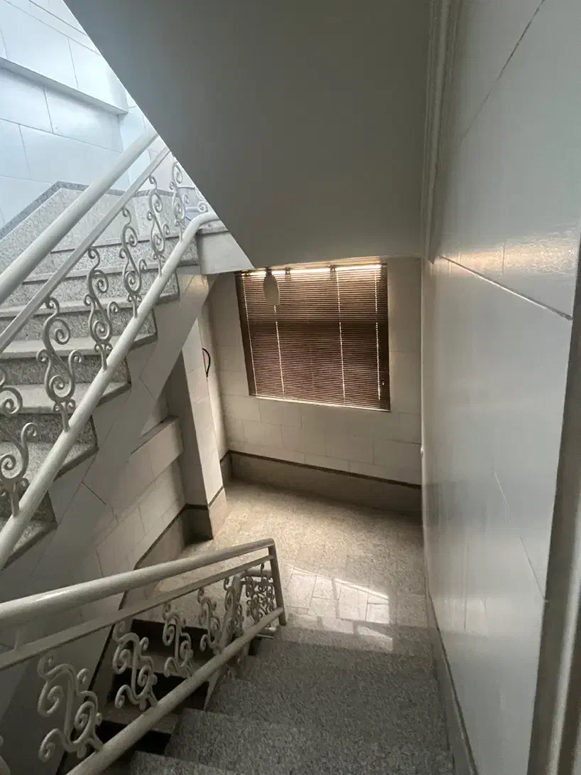 واحد اداری خوش لوکیشن خیابان پروین|فروش دفتر کار، اتاق اداری، مطب|اصفهان, پروین|دیوار