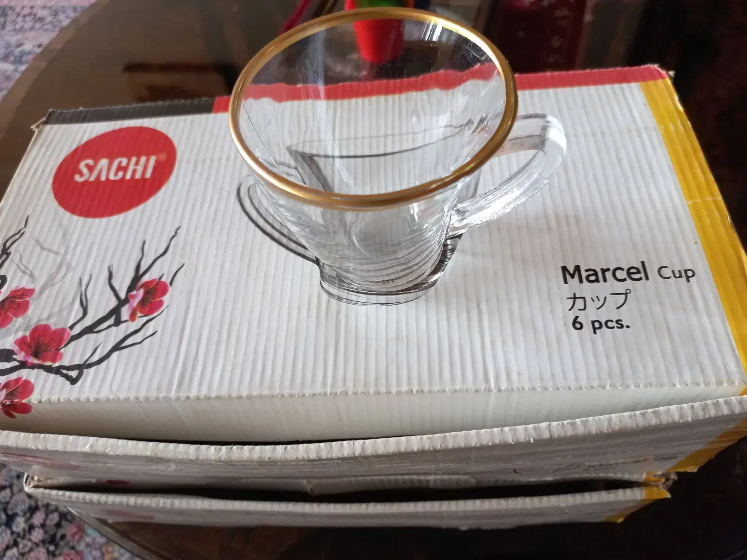 دو دست استکان  لب طلایی|ظروف سرو و پذیرایی|رودهن, |دیوار