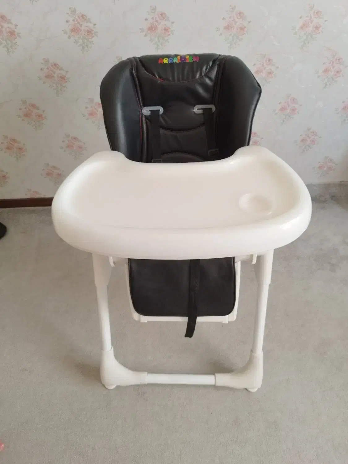 صندلی غذاخوری کودک|میز و صندلی غذاخوری|هشتگرد, شهرک ریحانه|دیوار