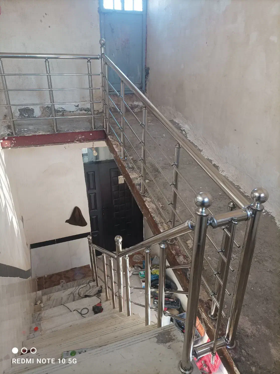 حفاظ راه پله و تراس|خدمات پیشه و مهارت|دهگلان, |دیوار