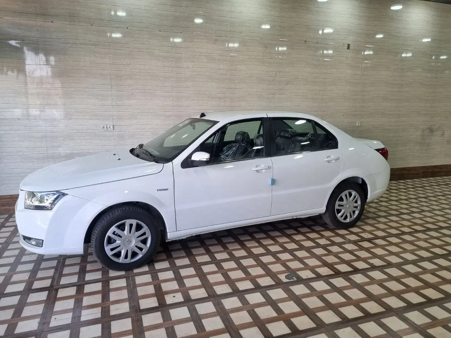 دنا ۹۸ معمولی صفر کیلومتر|خودرو سواری و وانت|اندیمشک, |دیوار