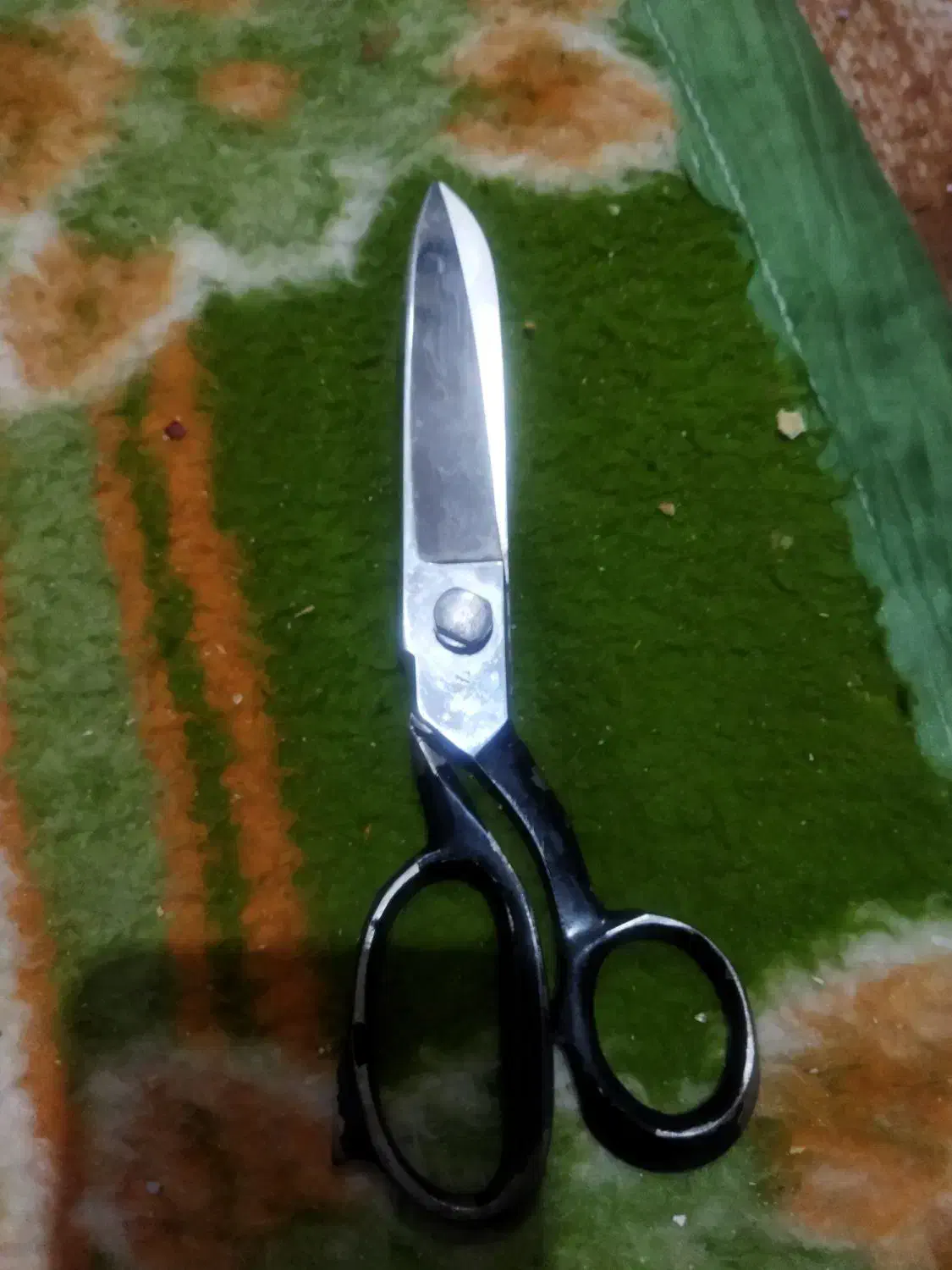 فروش قیچی اصل قدیمی|لوازم خیاطی و بافتنی|شیراز, گلکوب|دیوار