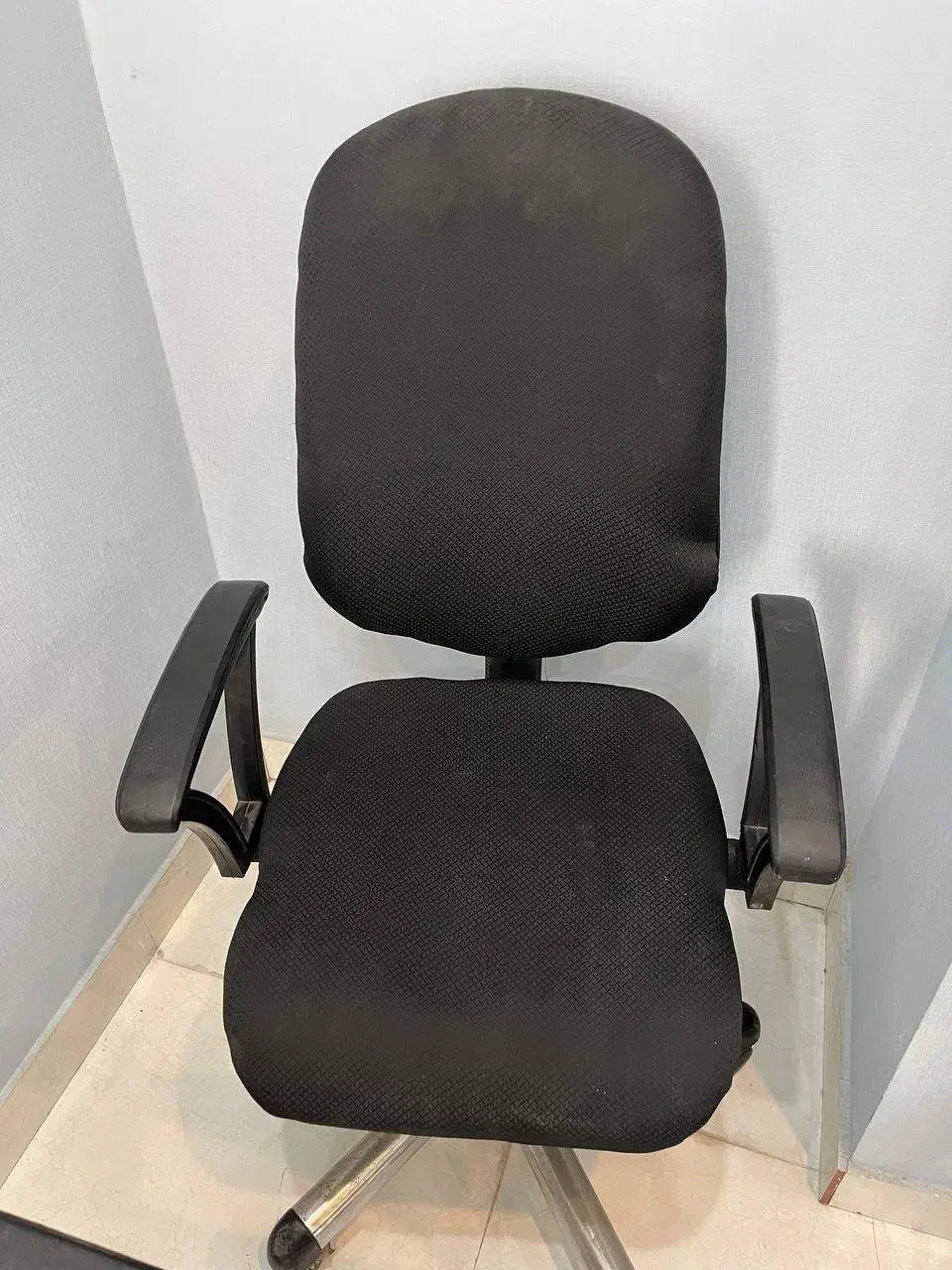 صندلی چرخ دار مناسب دفتر و فروشگاه|مبلمان اداری|رشت, گلسار|دیوار