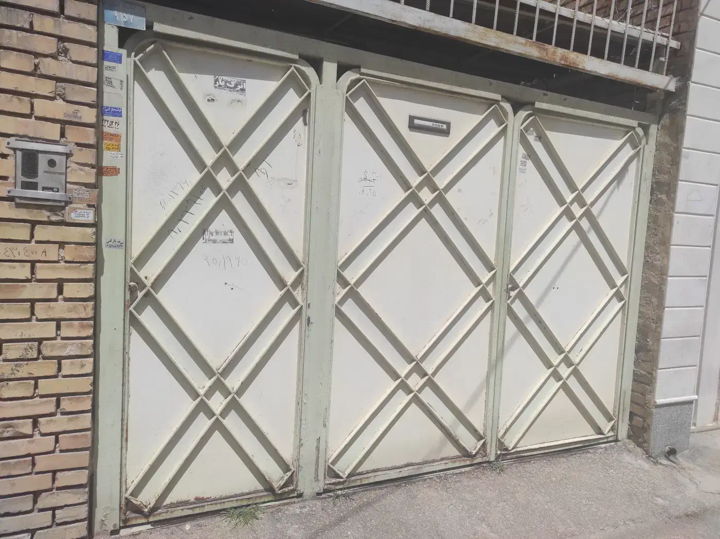 درب آهنی حیاط منزل|مصالح و تجهیزات ساختمان|بجنورد, |دیوار