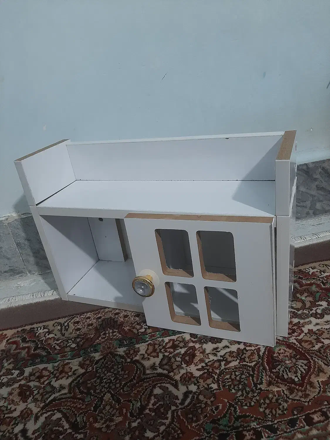 شلف زیبا و چتر|کتابخانه، شلف، قفسه‌های دیواری|دورود, |دیوار