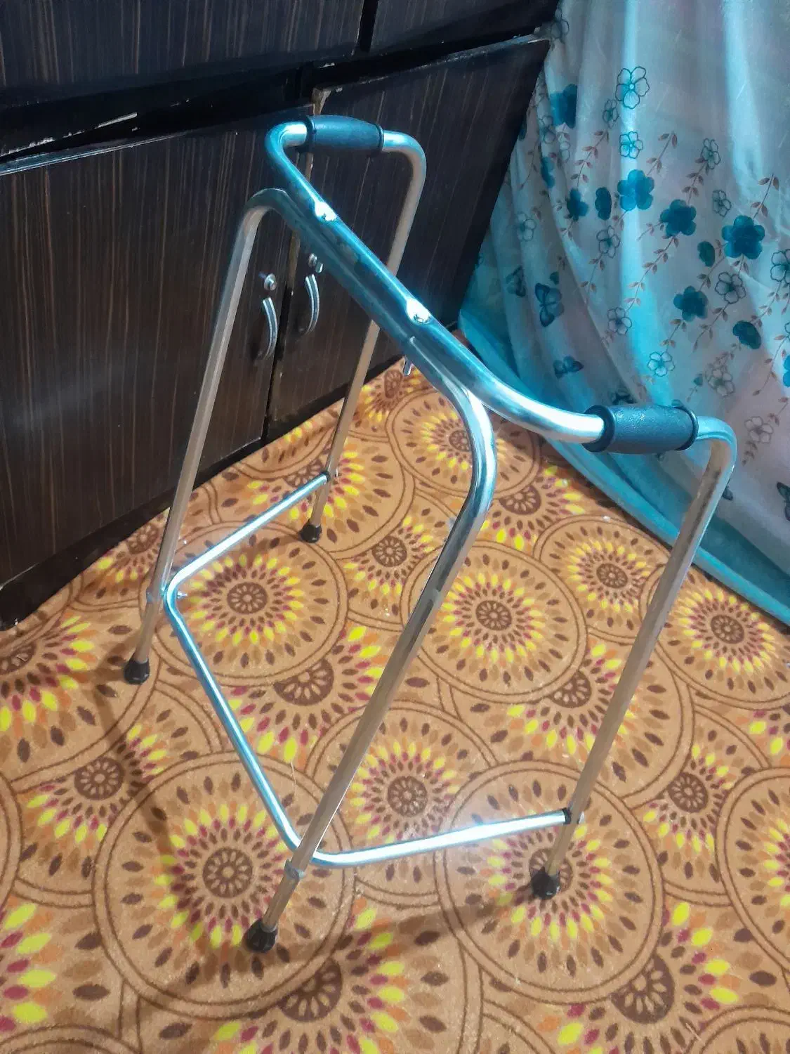 واکرنونو|آرایشی، بهداشتی، درمانی|گتوند, |دیوار