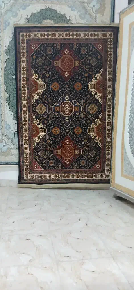 فروش فرش های نو و در حدنو در هر رنگ و تراکم و مدل|فرش|میاندوآب, |دیوار