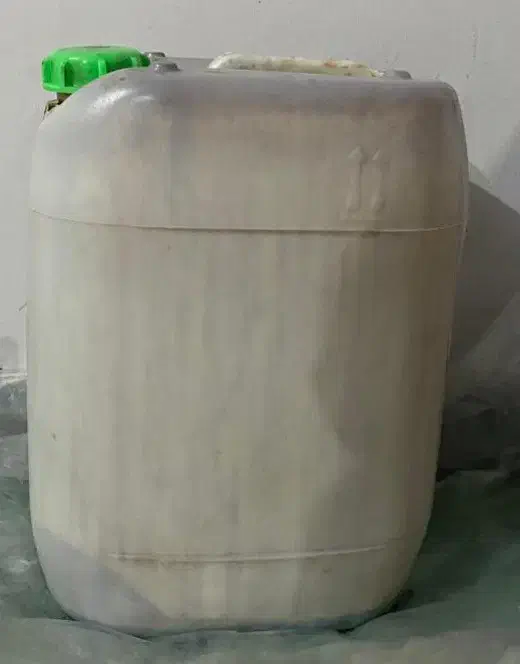 دبه ی پلاستیکی دست دوم۲۰لیتری و ۲۷لیتری|ظروف نگهدارنده، پلاستیکی، یک‌بارمصرف|تهران, قلهک|دیوار