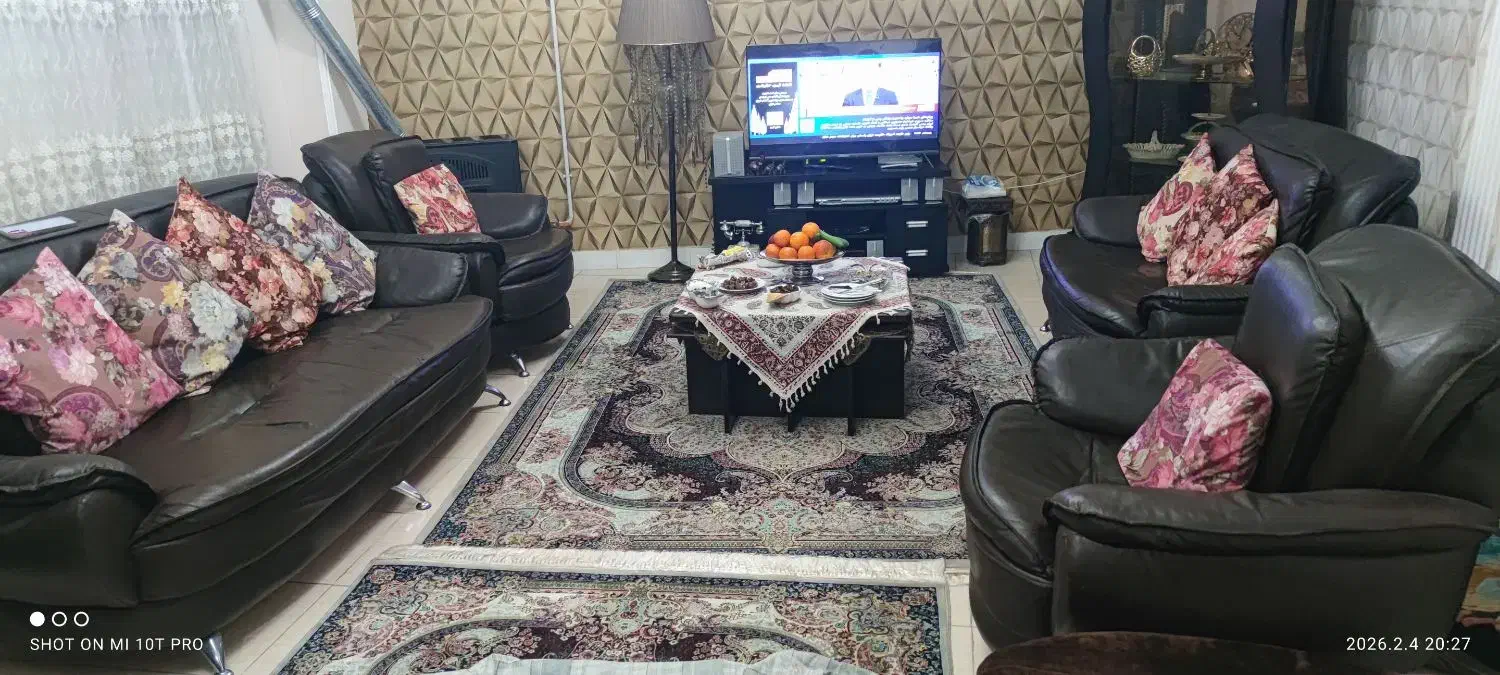 فروش مبل دست دوم|مبلمان خانگی و میز عسلی|رشت, کاکتوس|دیوار