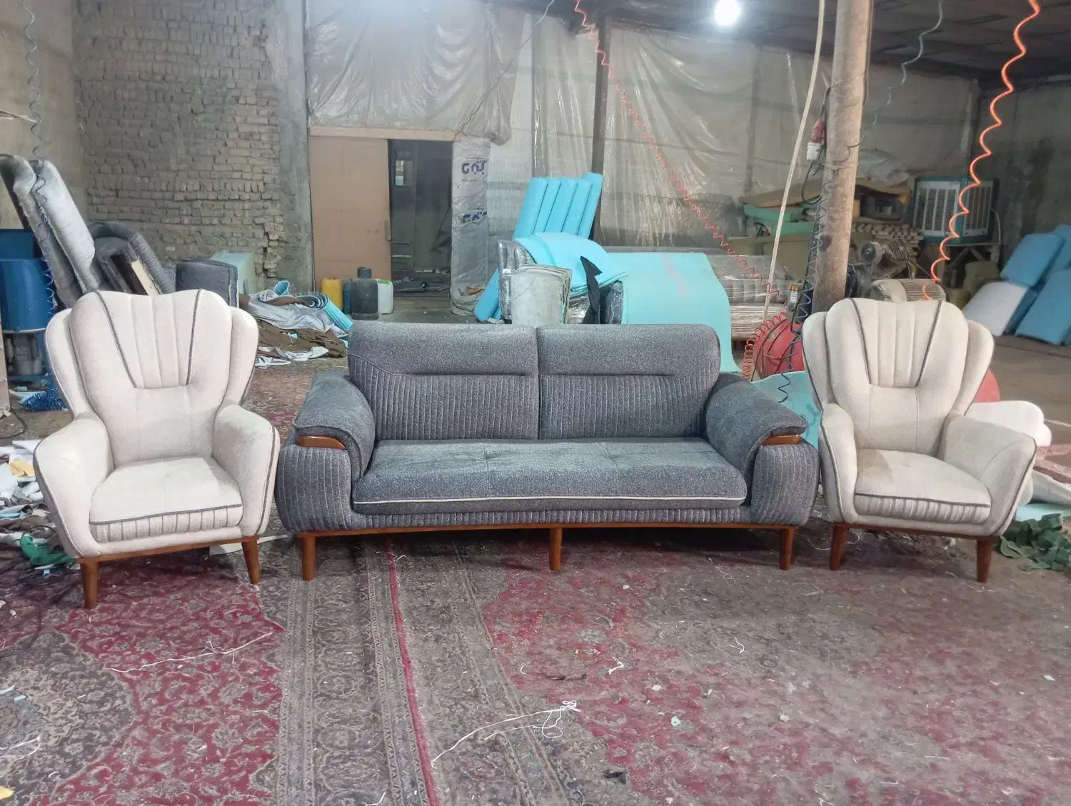 خیاط مبل هستم هرشب تسویه میخوام|خدمات پیشه و مهارت|چهاردانگه (تهران), |دیوار