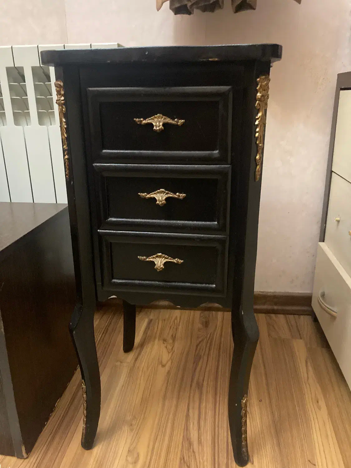 میزتلفن|میز تلفن|رشت, لاکانی|دیوار