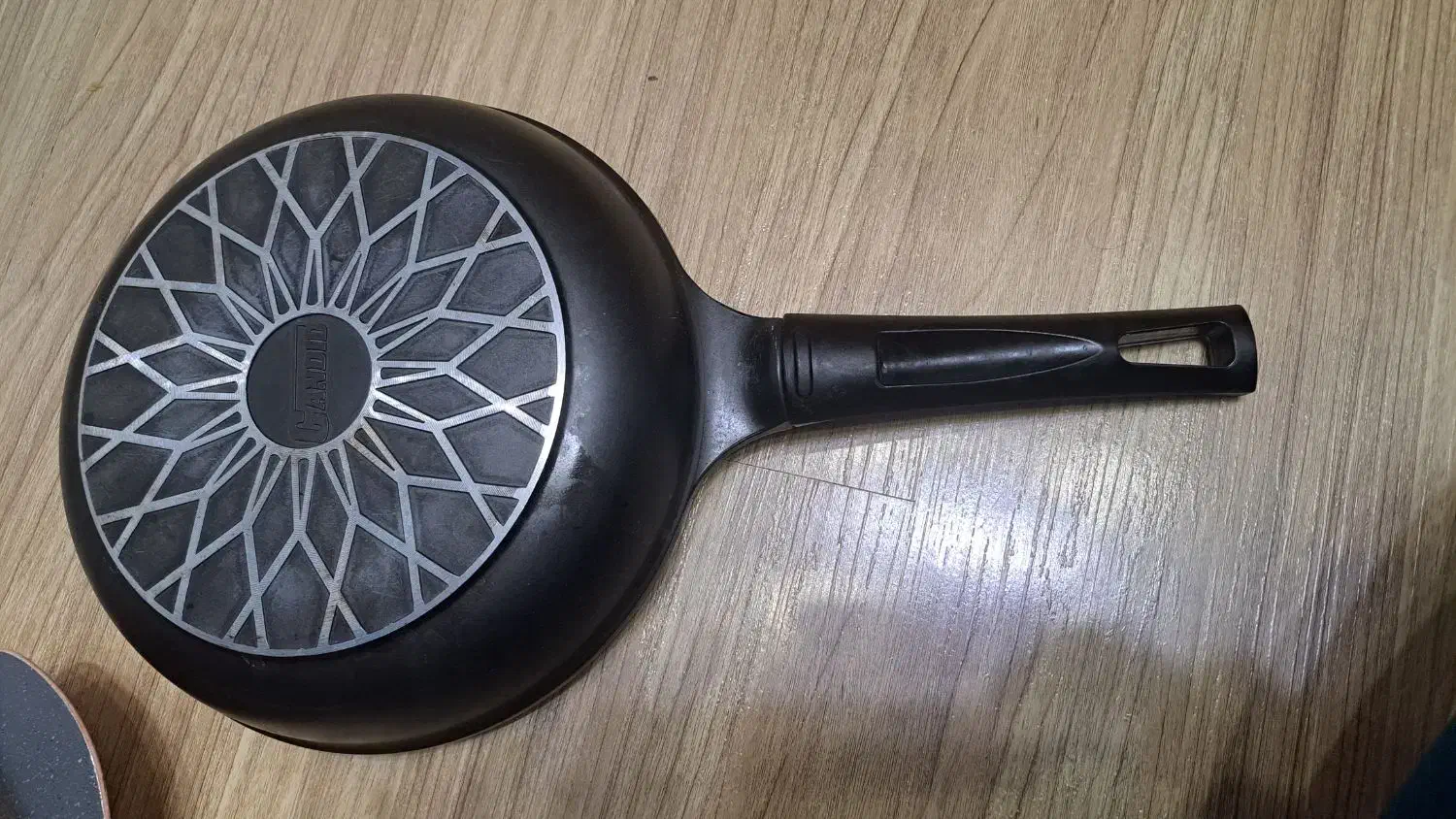 تابه تکدسته برند کاندید یایز ۲۴|ظروف پخت‌وپز|تهران, سازمان برنامه جنوبی|دیوار