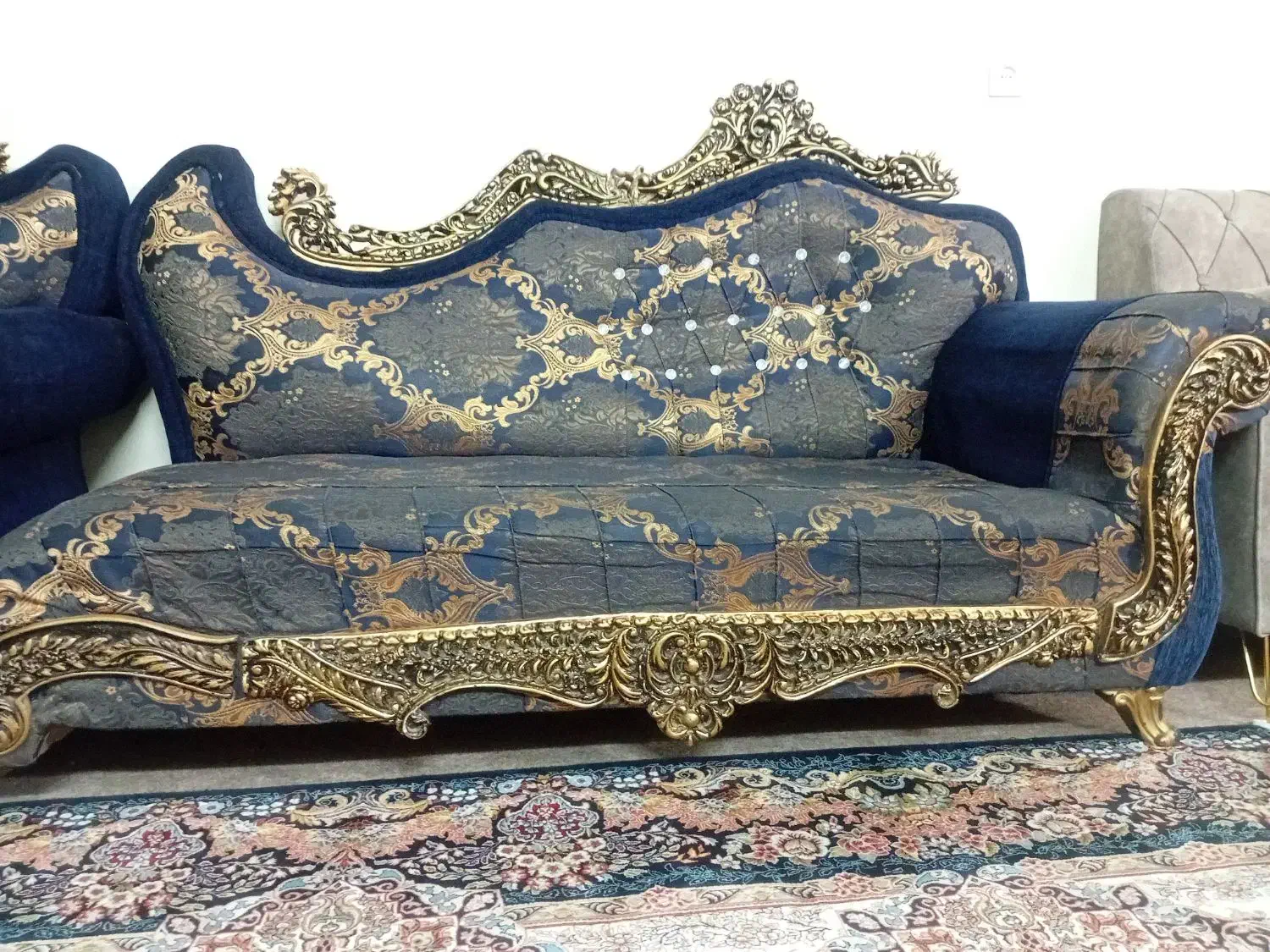 مبل ۸ نفره|مبلمان خانگی و میز عسلی|شیراز, محراب|دیوار