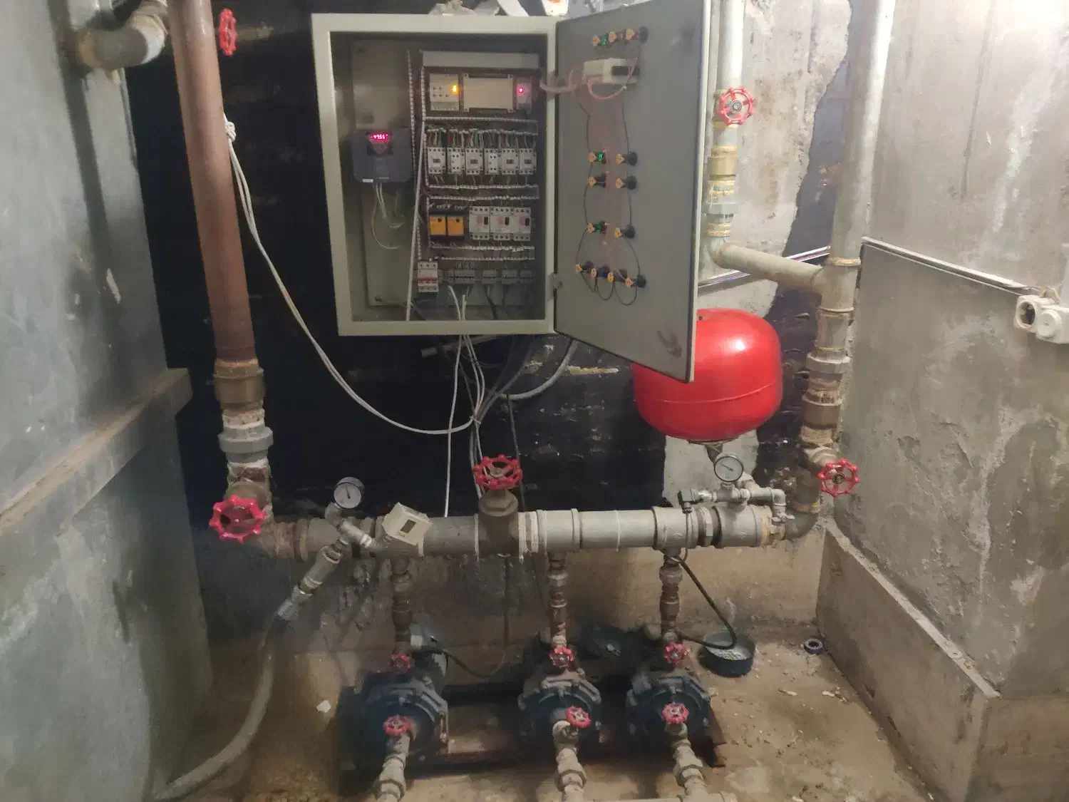 تعمیرپمپ های طبقاطی آپارتمانی و صنعتی و نیمه صنعتی|خدمات پیشه و مهارت|اراک, |دیوار