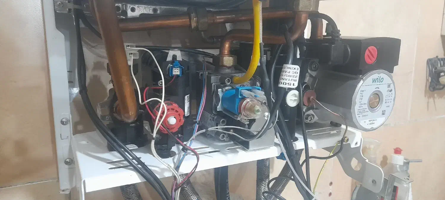 پکیج آبگرمکن دیواری سرویس و نمایندگی|آبگرمکن، پکیج، شوفاژ|مشهد, رضاشهر|دیوار