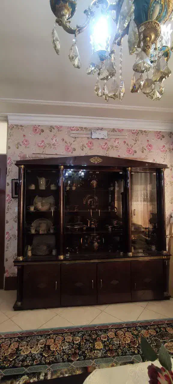 ویترین چوبی|بوفه، ویترین، کنسول|پیشوا, |دیوار