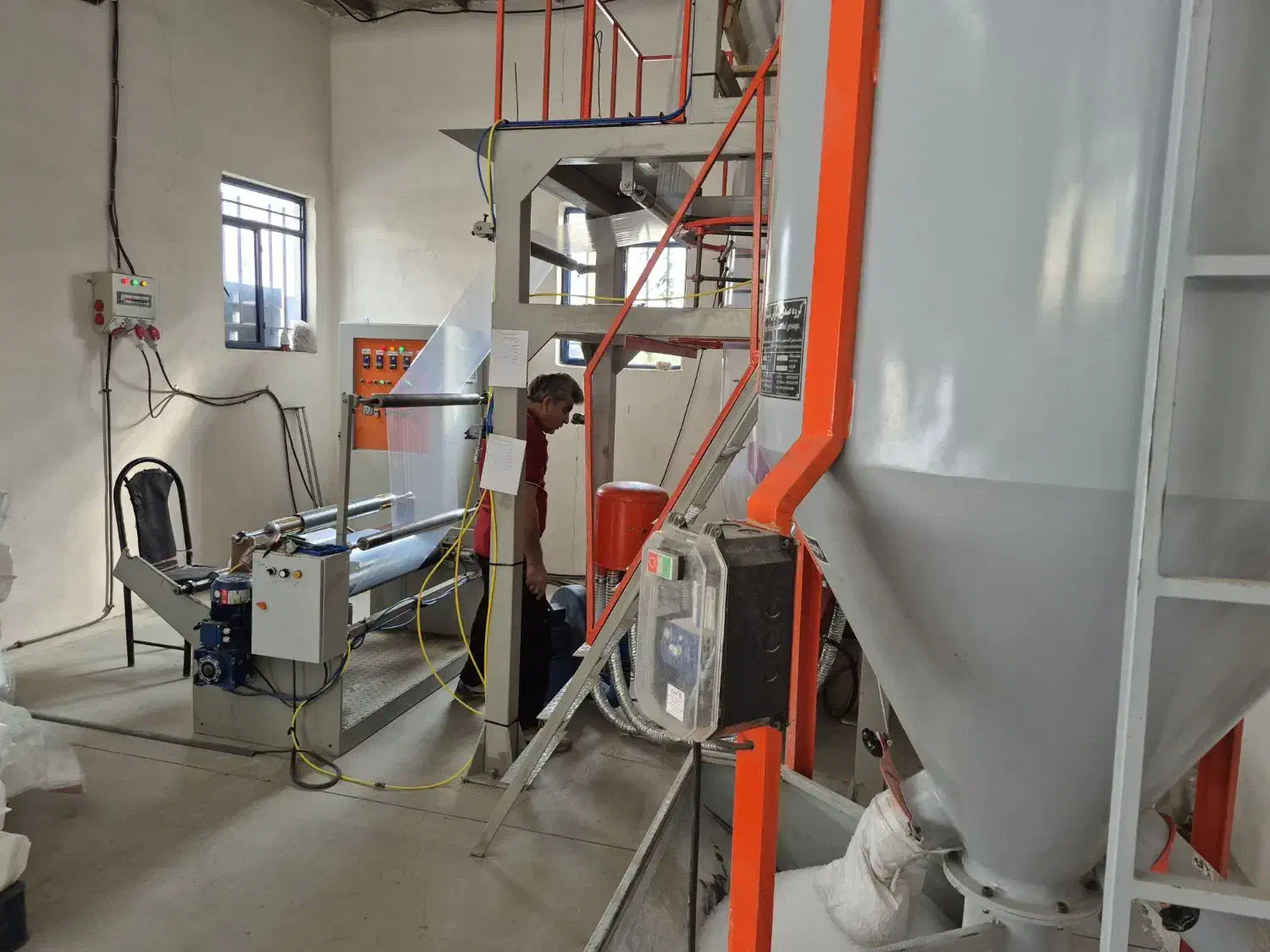 ۱نفر آقا تولید کار نایلون نیازمندیم|استخدام صنعتی، فنی، مهندسی|فردیس, منظریه|دیوار