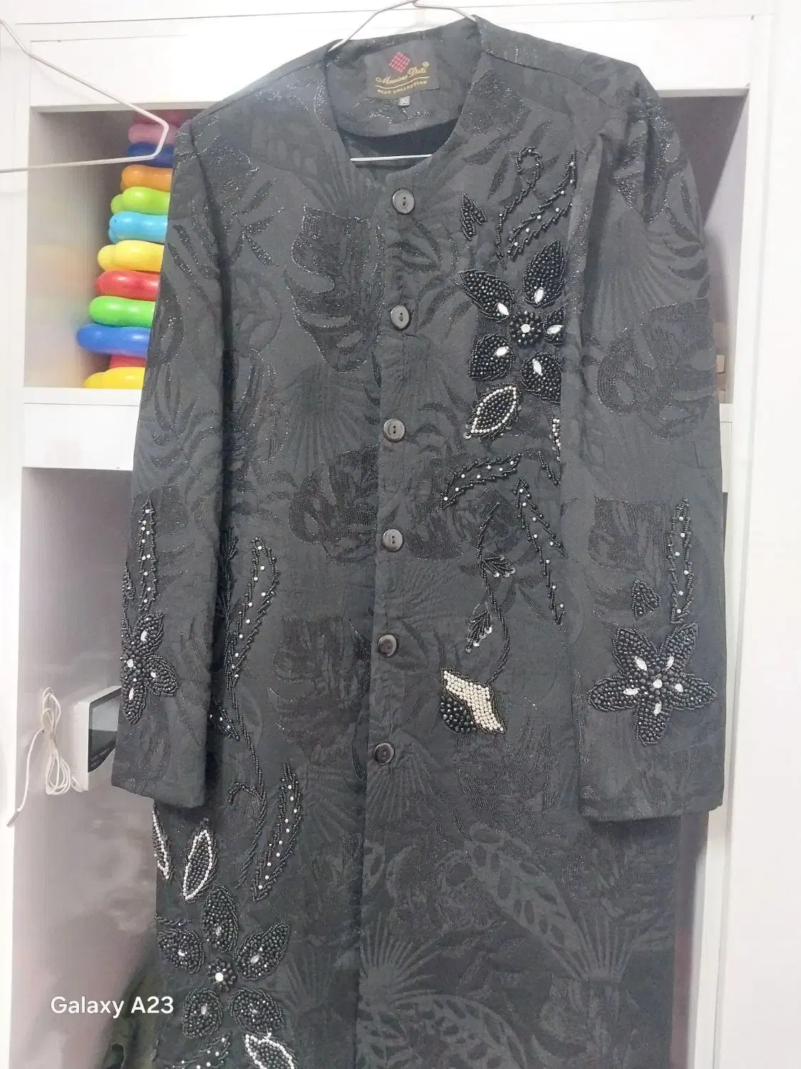 مانتو کار دست یک بار پوشیده شده|لباس|تربتحیدریه, داروپخش|دیوار