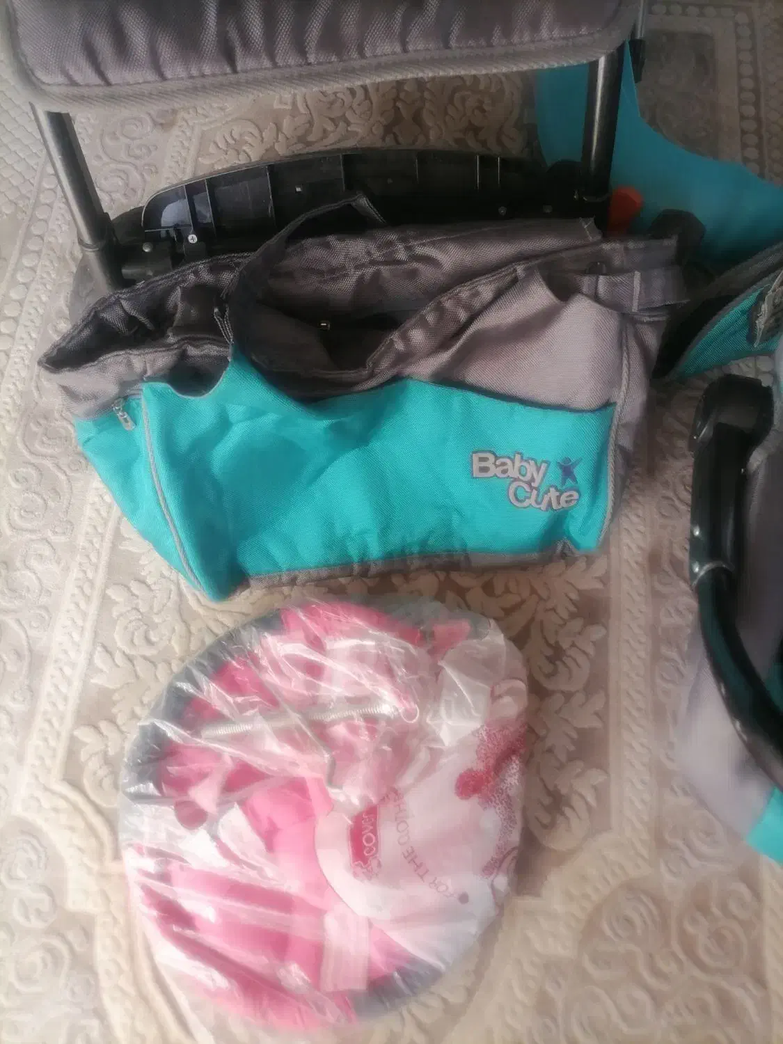 تعدادی وسایل کودک|کالسکه و لوازم جانبی|شیراز, رکنآباد|دیوار