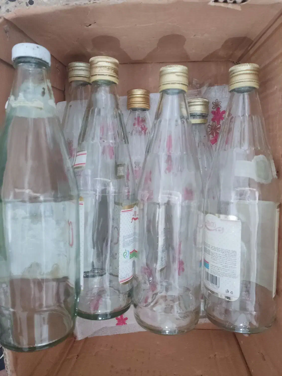 تعدادی شیشه برای عسل|ظروف نگهدارنده، پلاستیکی، یکبارمصرف|بوشهر, |دیوار