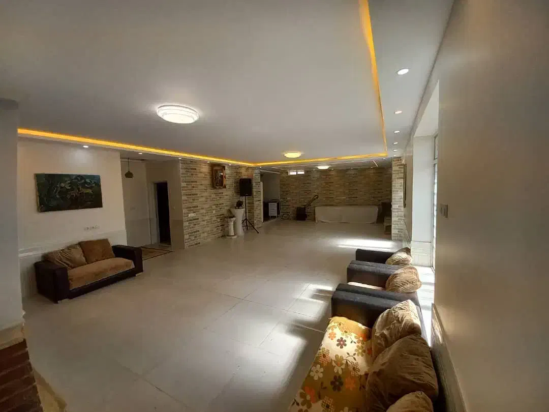 اجاره باغ ویلا استخر آبگرم دورهمی تولد در خانزنیان|اجارهٔ کوتاهمدت ویلا و باغ|شیراز, شهرک امیر کبیر|دیوار