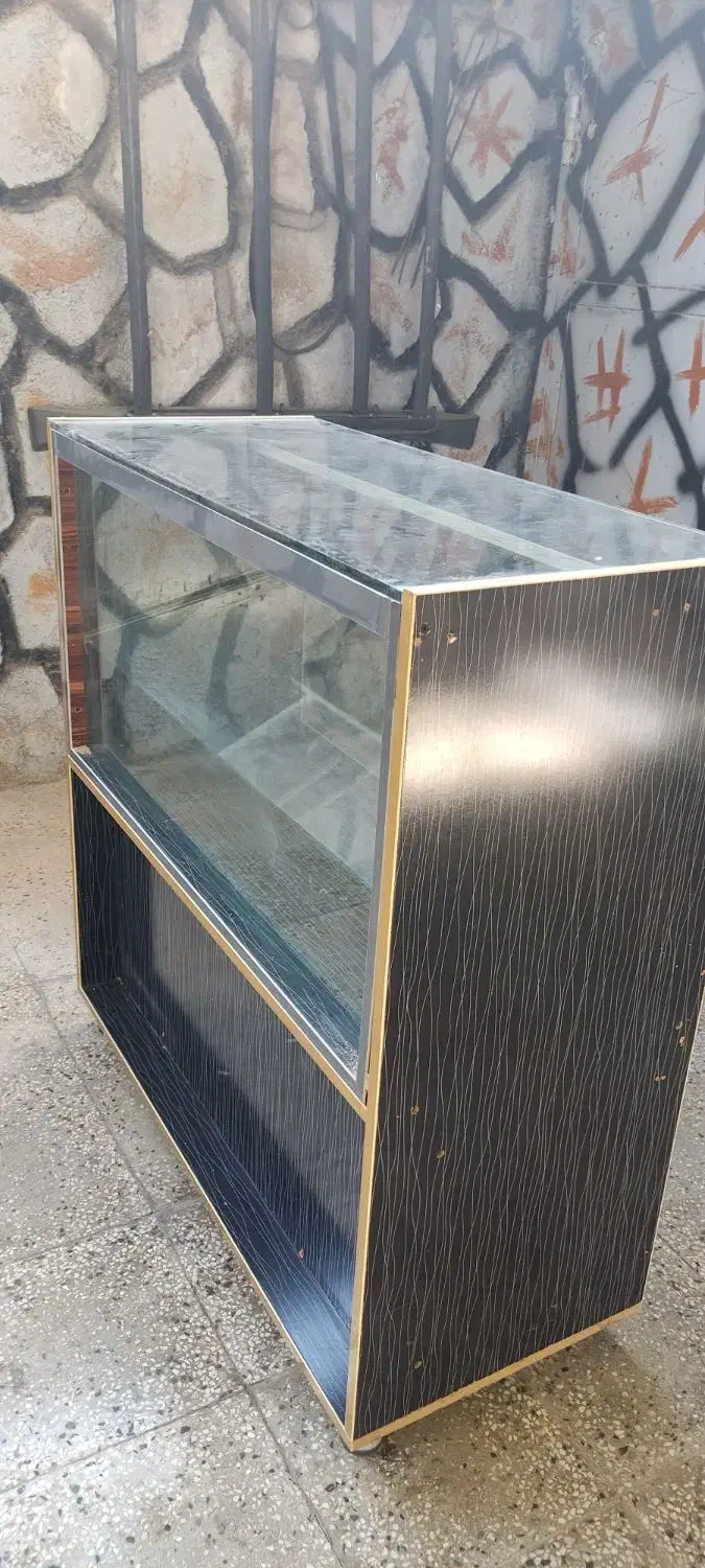 ویترین دوطبقه شیشه|بوفه، ویترین، کنسول|دهدشت, |دیوار